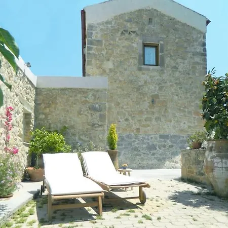 Villa Ancient Retreat With 2-Storey Tower Gym Garden