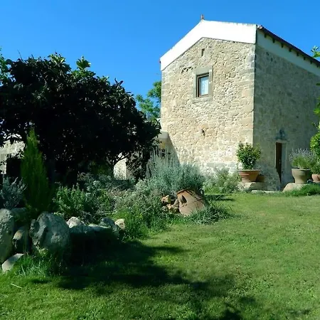 Ancient Retreat With 2-Storey Tower Gym Garden Villa
